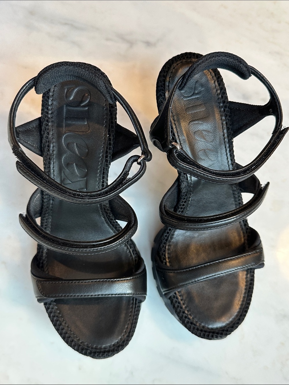 Women's Black Sneex "Charlie" sandals, Size 6! - Picture 3 of 15